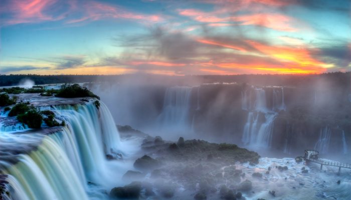 Sunset_over_Iguazu2