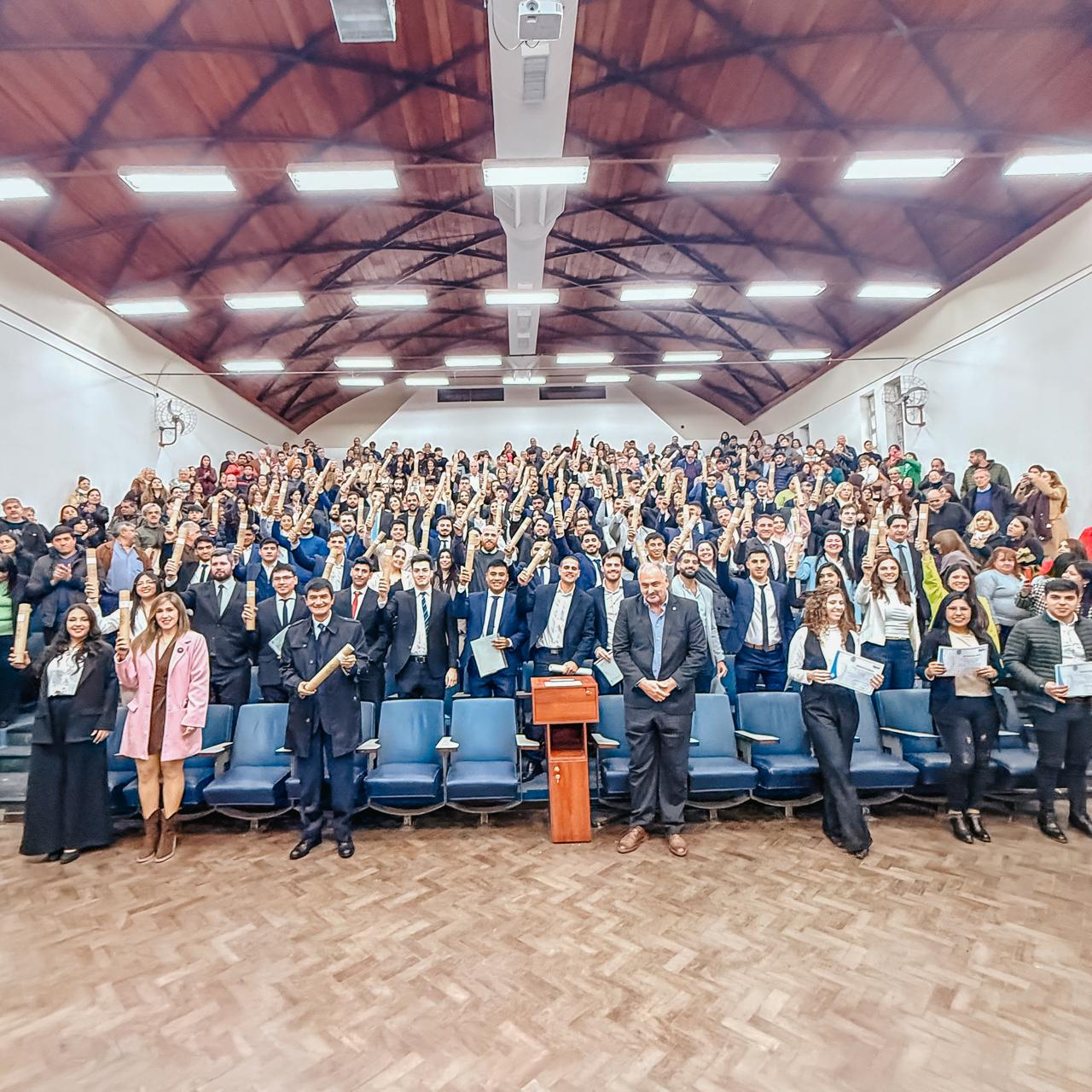 La FACET celebró su segundo Acto de Colación de Grado y Posgrado del año