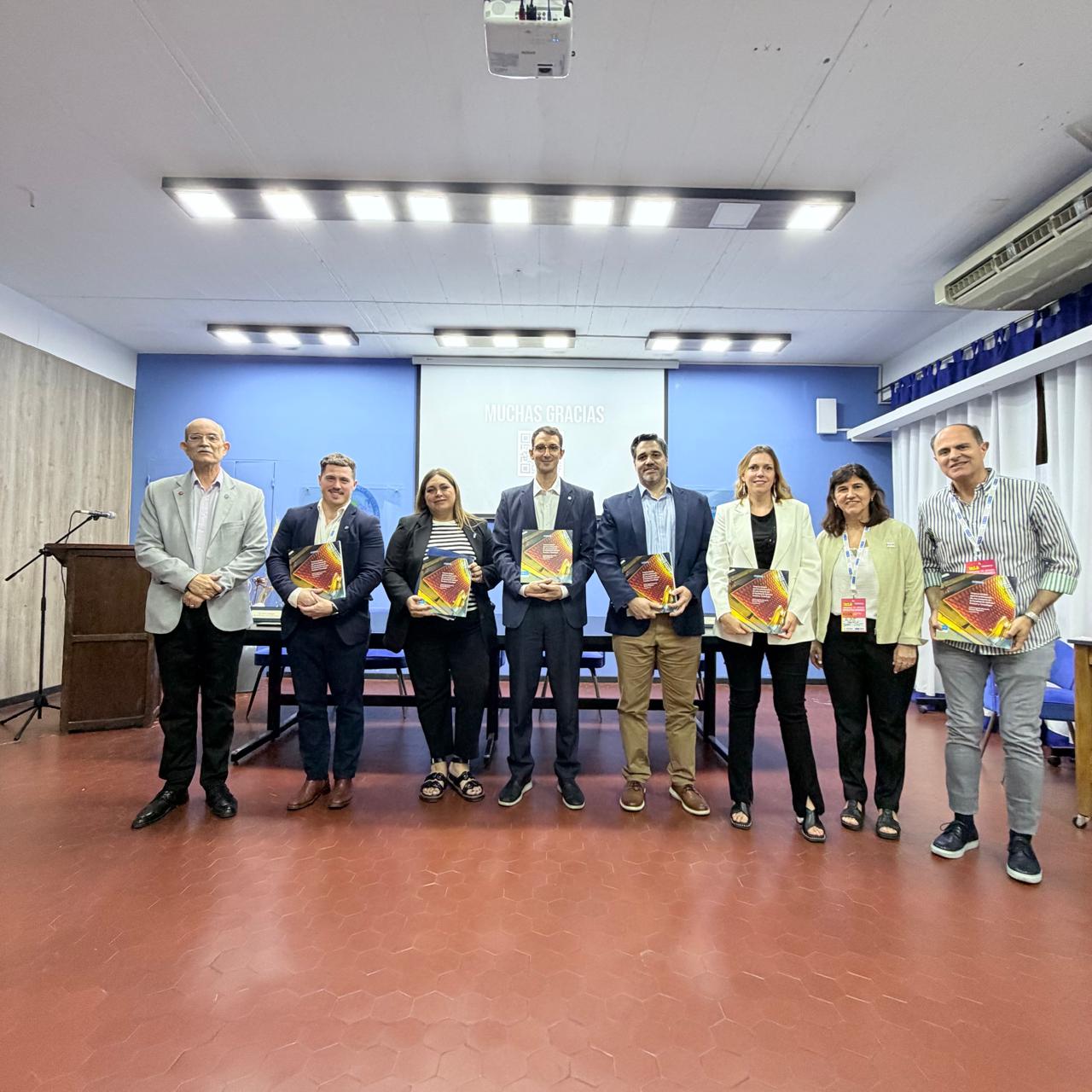 Mesa Panel sobre Inteligencia Artificial reunió a destacados referentes en la FACET