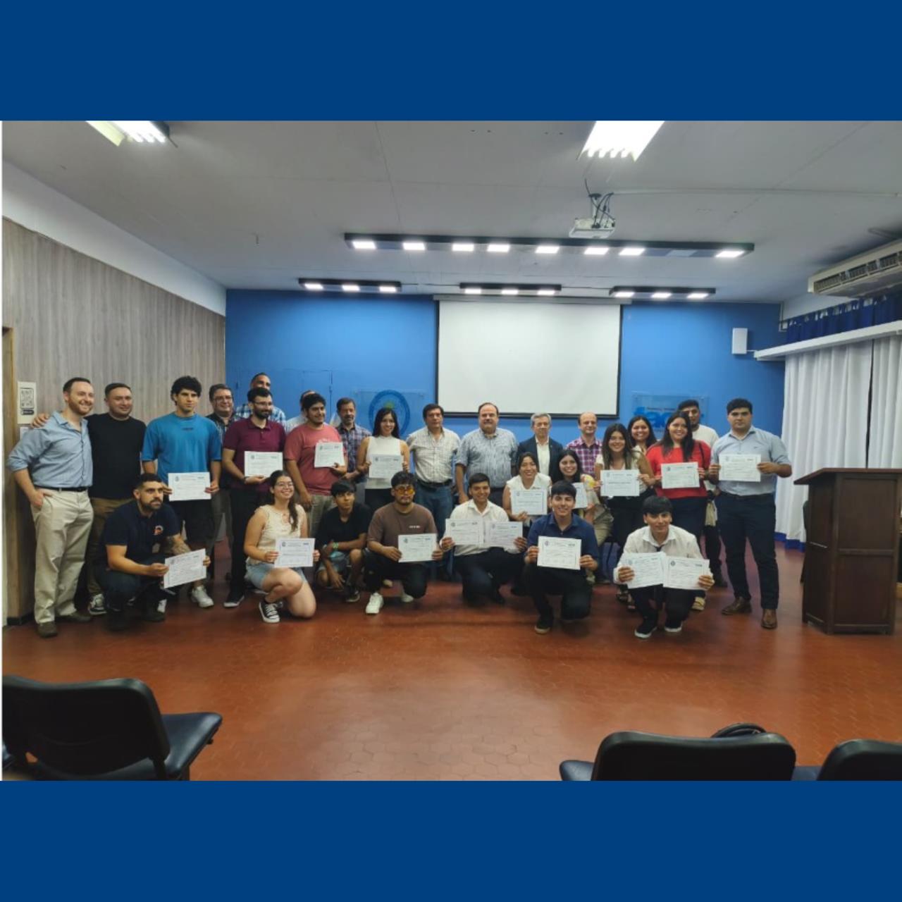 Entrega de diplomas a egresados de cursos de Extensión del Departamento de Mecánica