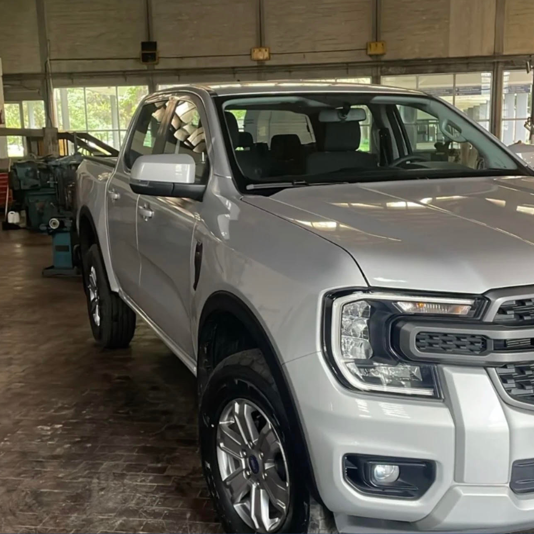 La FACET recibió la donación de un vehículo para fortalecer la formación práctica de sus estudiantes