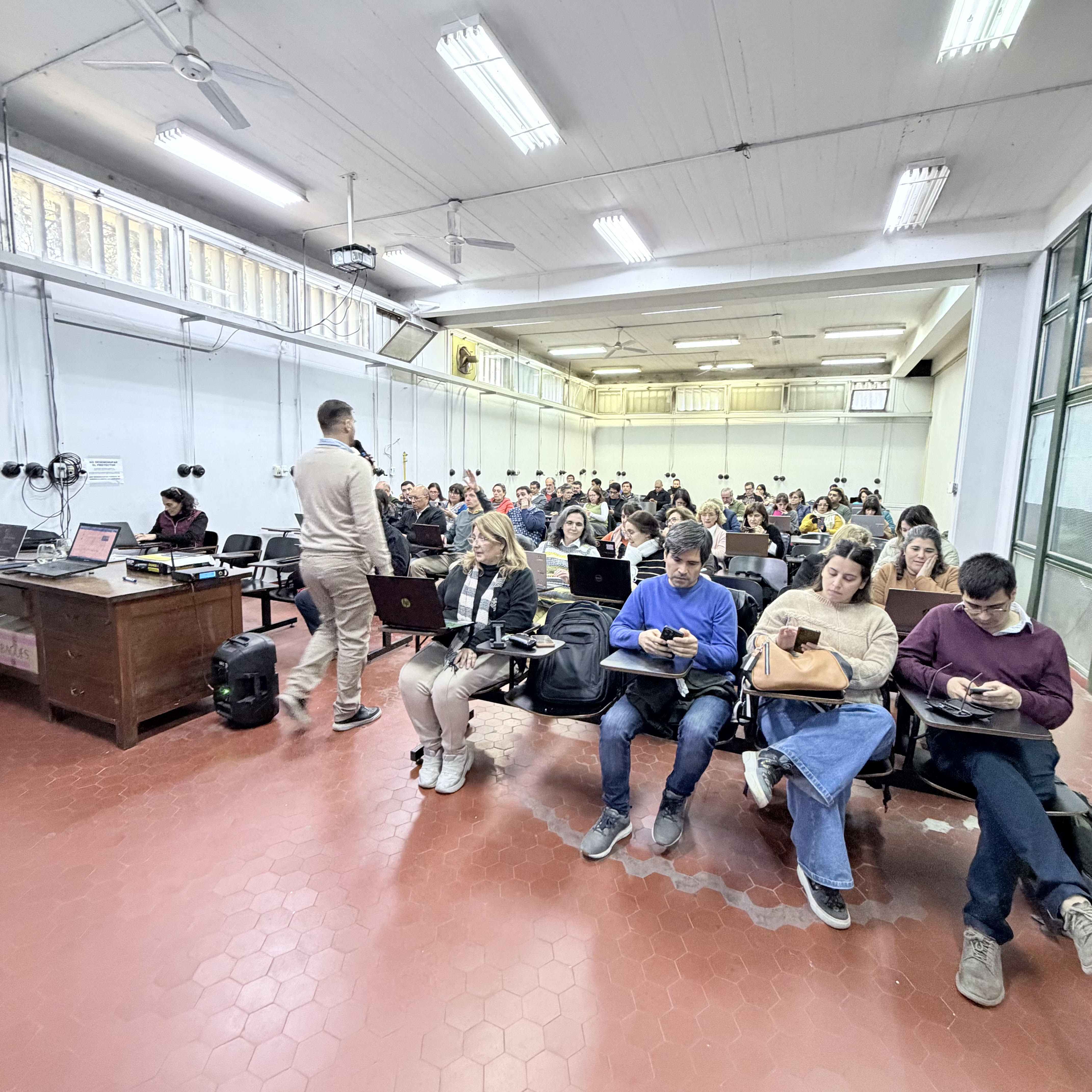 Finalizó el Curso de Extensión “Inteligencia Artificial aplicada a la Docencia Universitaria”