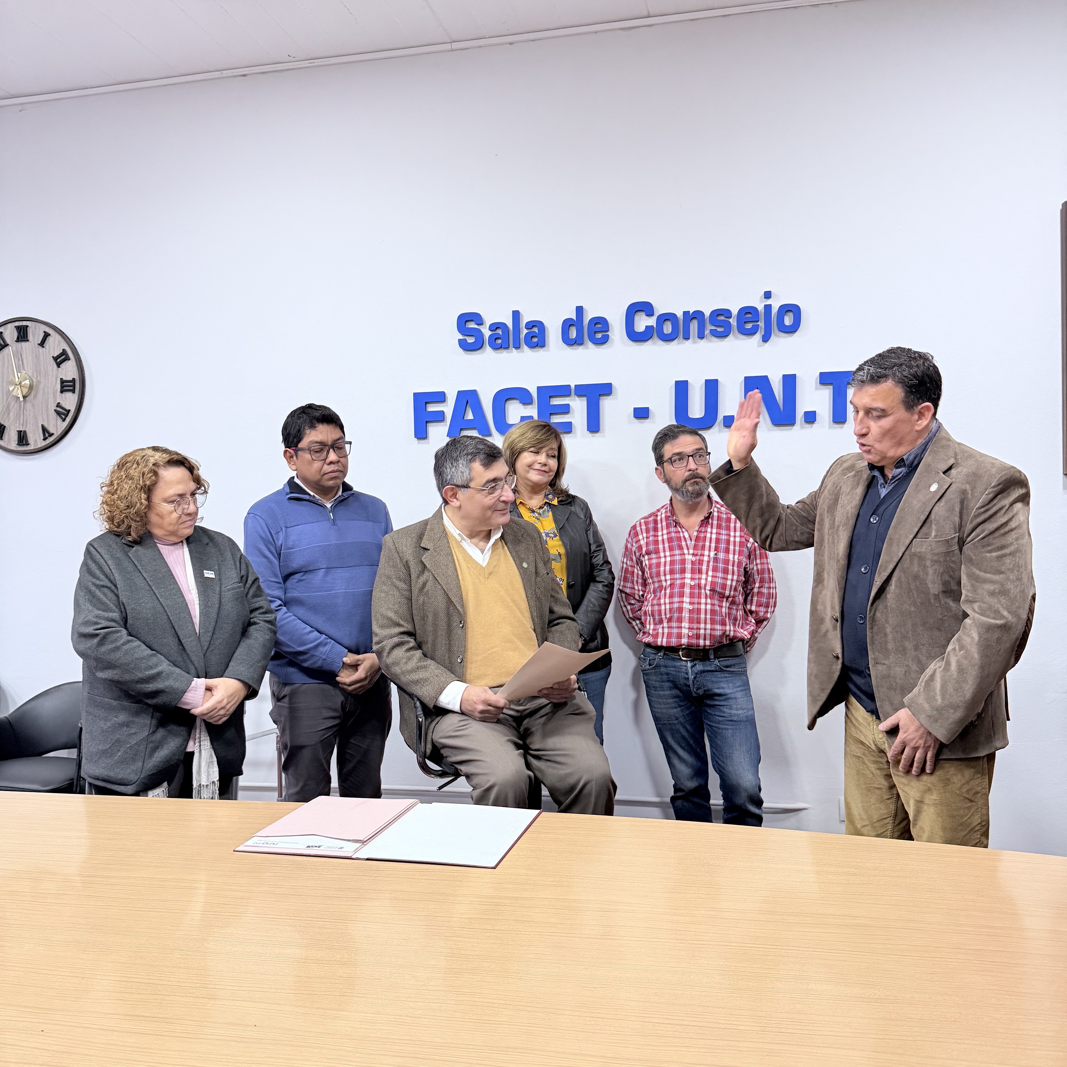 La FACET fortaleció su estructura de gestión con la asunción del Ing. Álvaro Javier Bravo