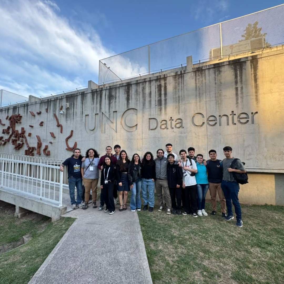 Estudiantes de la FACET participan de una conferencia internacional sobre Computación de Alto Rendimiento